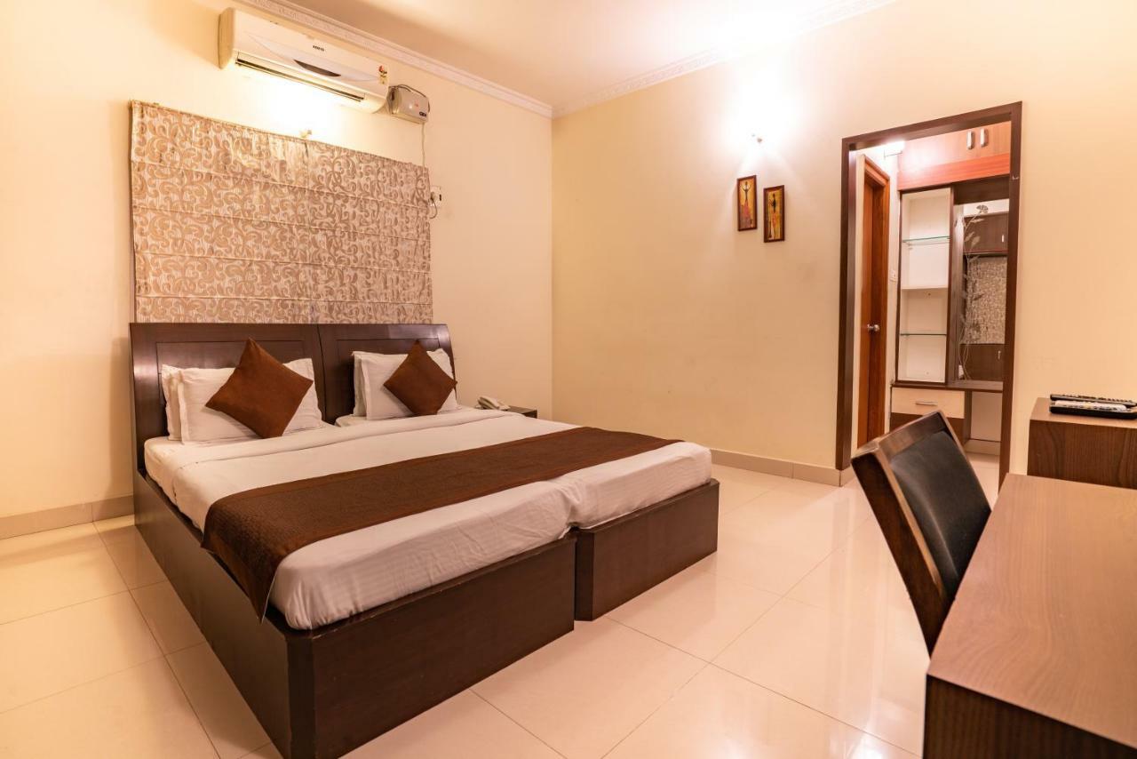Blueberry Service Apartments Hyderabad Exteriör bild