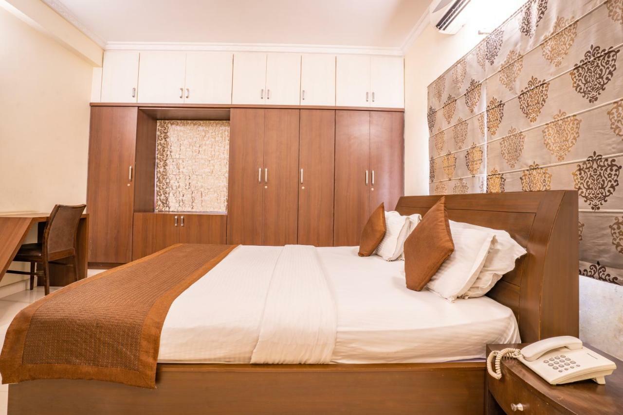 Blueberry Service Apartments Hyderabad Exteriör bild